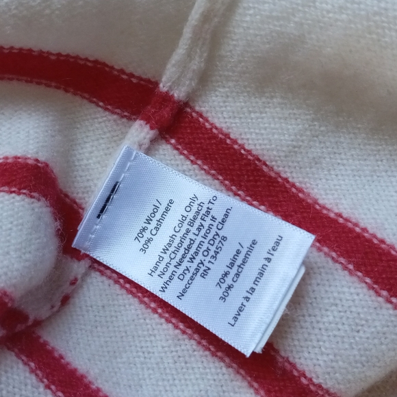 Vineyard Vines Cream and Red Striped Sweater - Picture 7 of 7